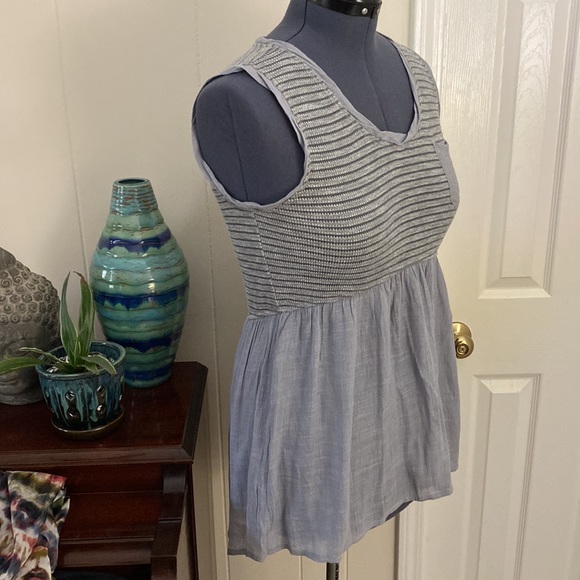 2for$10💥Sleeveless Top w/ Pocket - Picture 10 of 13